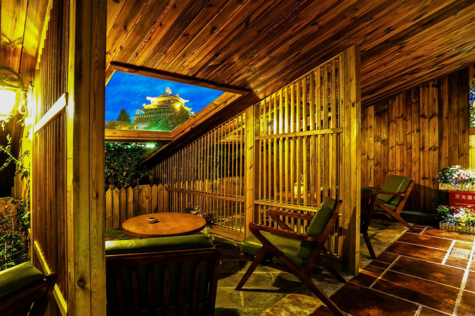 Shangri-La Royal Boutique Inn Exterior photo